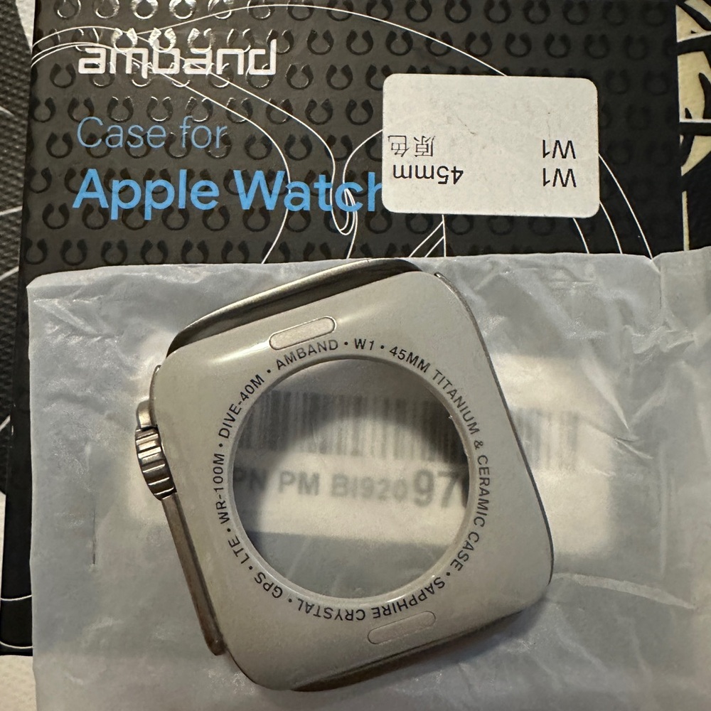 Sleek Silver Smartwatch Case for Ultimate Protection